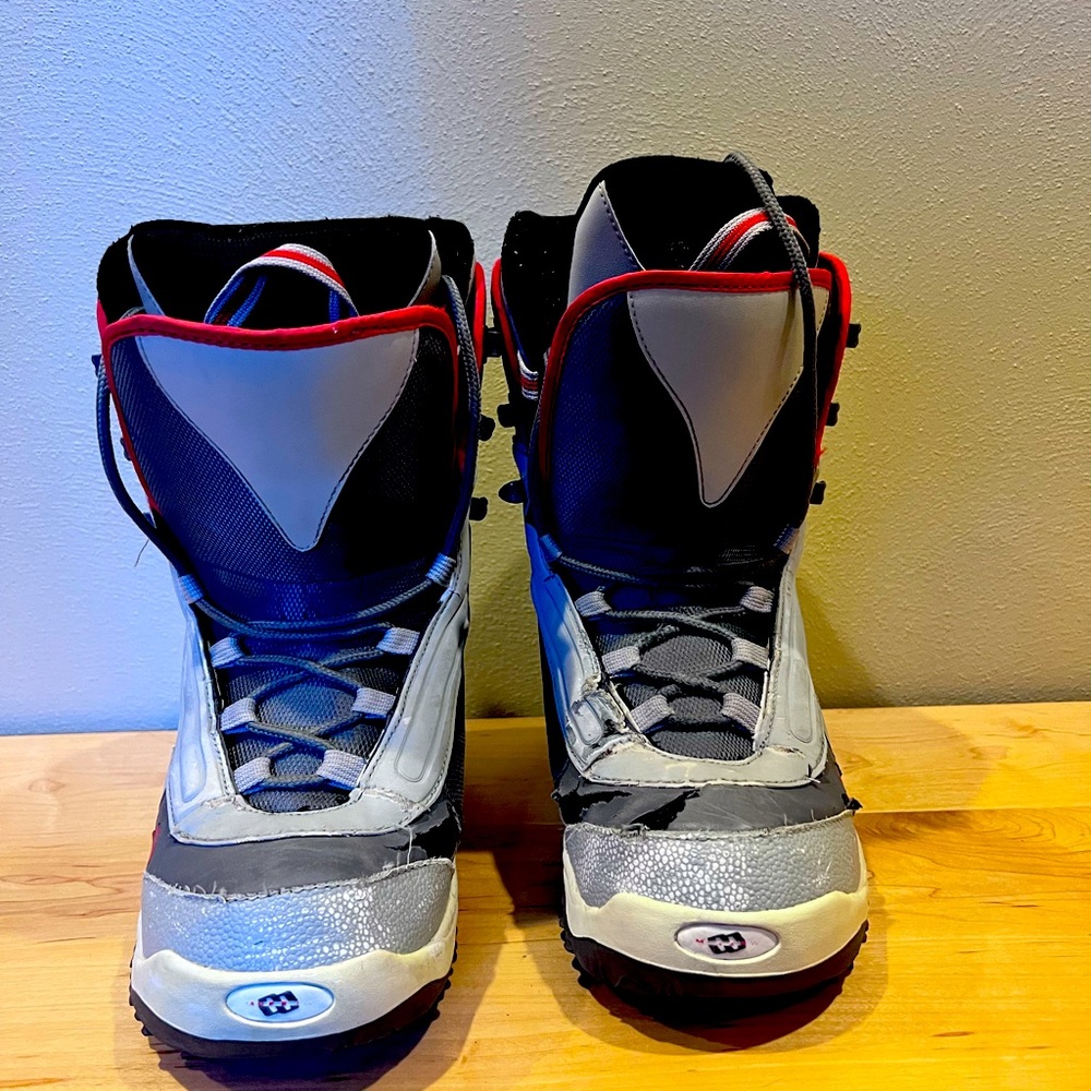Men’s Snowboard Boots Sz 9